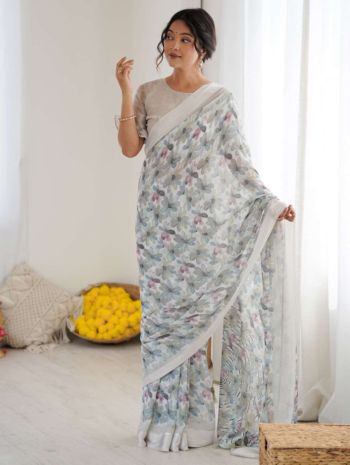 women floral printed saree with blouse - 22074108 -  Zoom Image - 0
