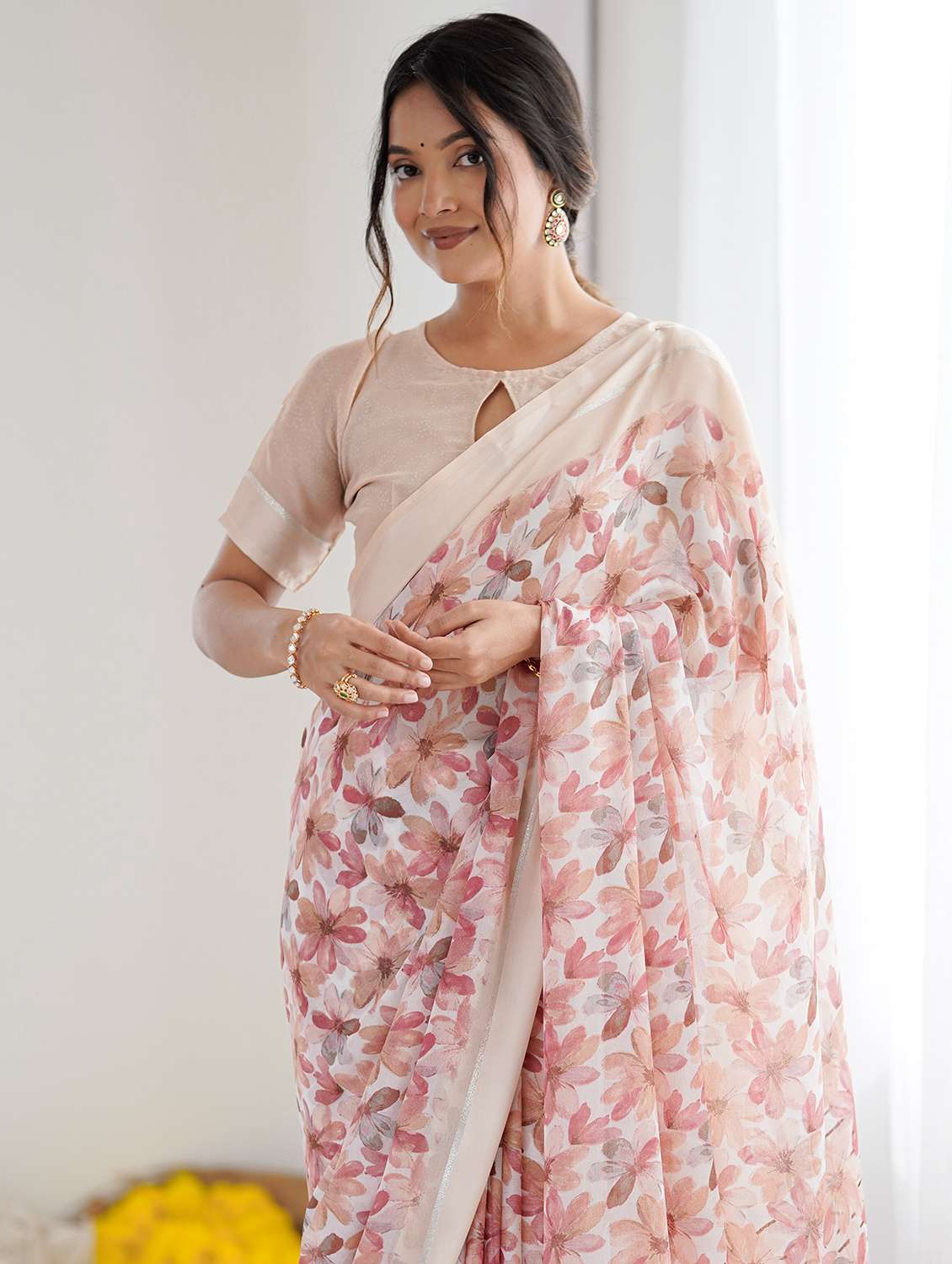 women floral printed saree with blouse - 22074110 -  Standard Image - 5