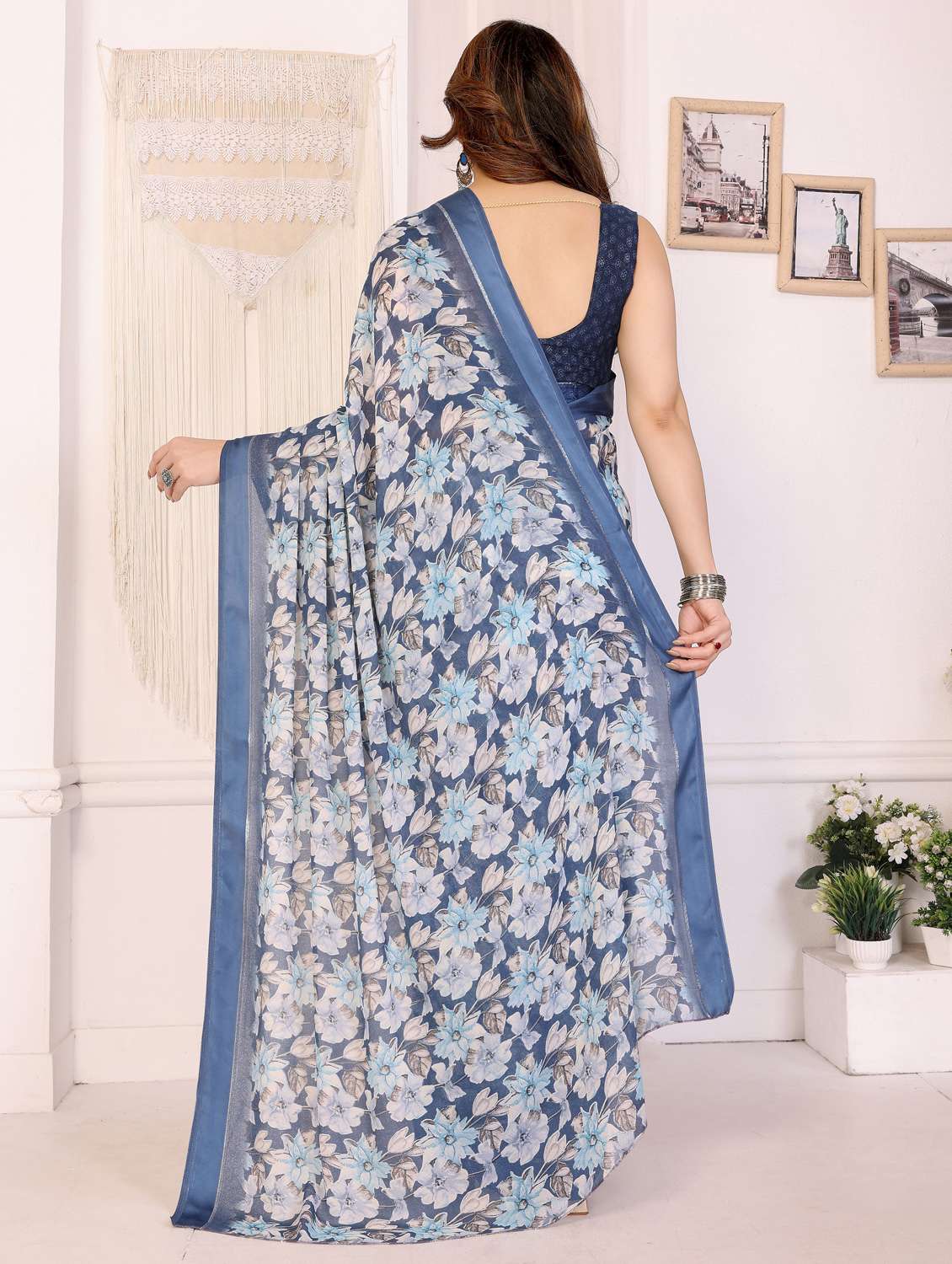 women floral printed saree with blouse - 22074115 -  Standard Image - 3