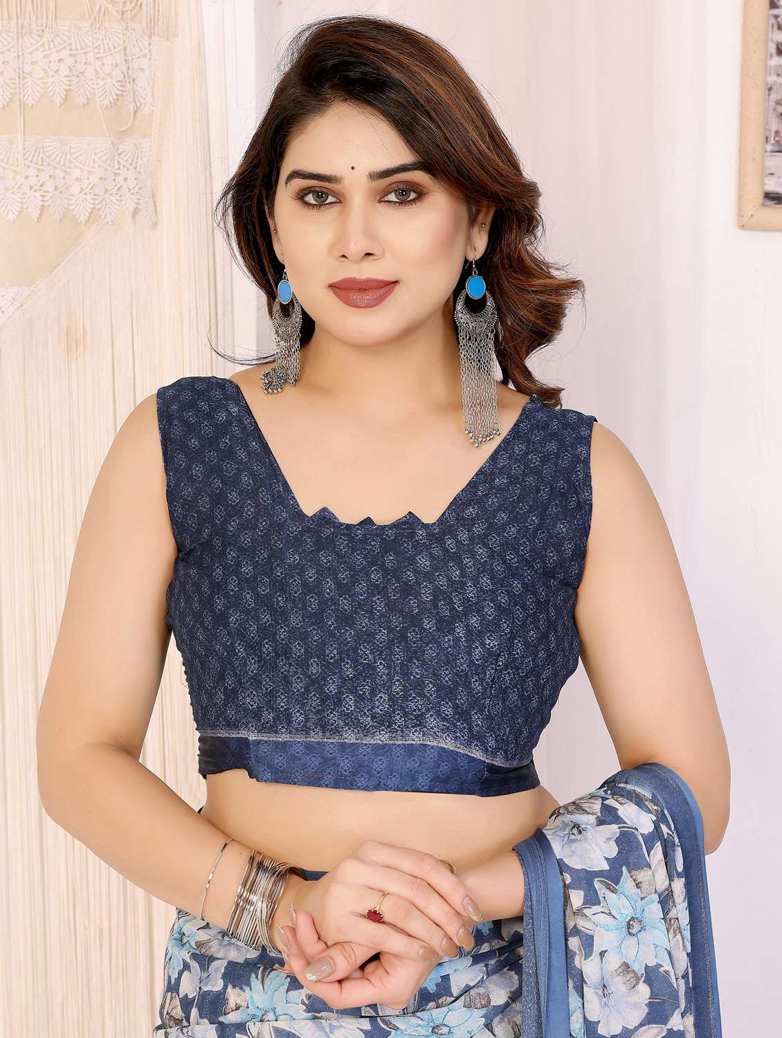 women floral printed saree with blouse - 22074115 -  Standard Image - 5