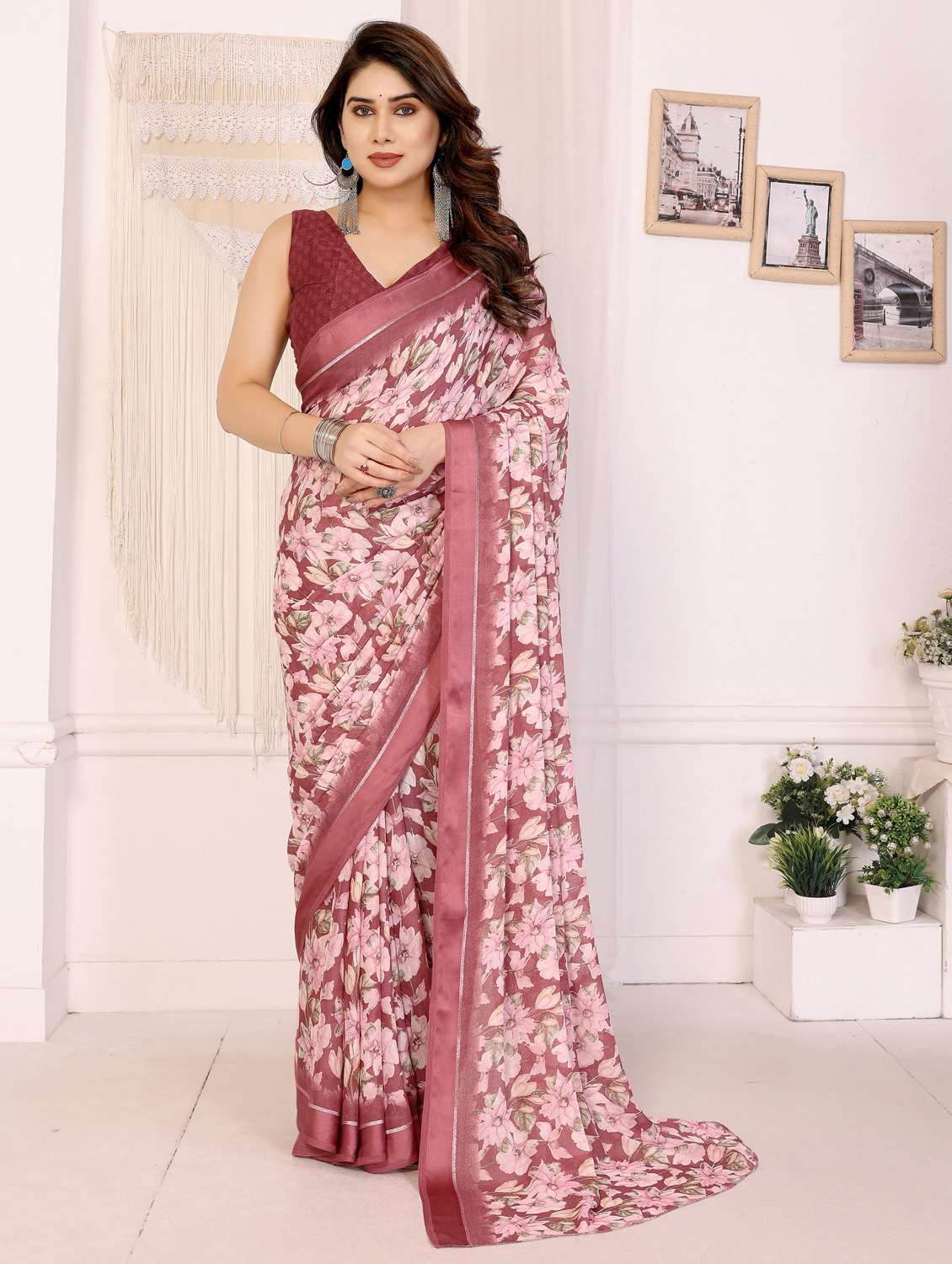 women floral printed saree with blouse - 22074118 - Zoom Image - 0