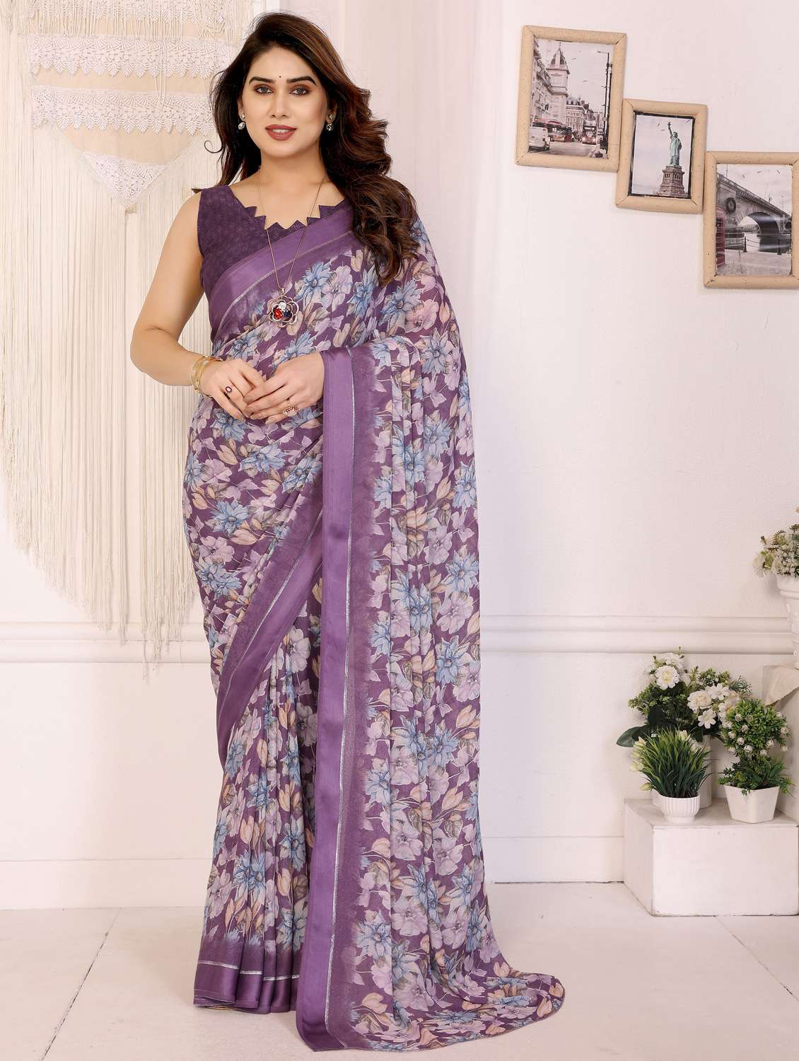 women floral printed saree with blouse - 22074120 - Zoom Image - 0