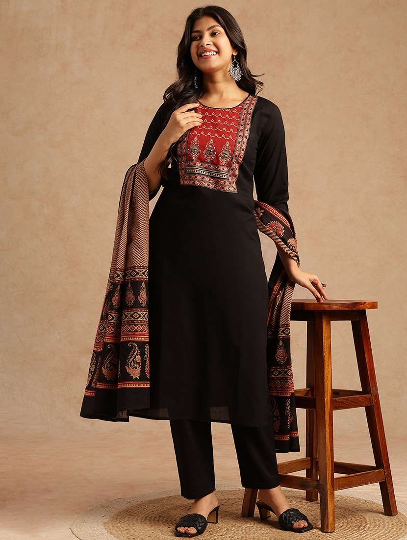 women printed three quarter sleeve kurta pant with dupatta set
