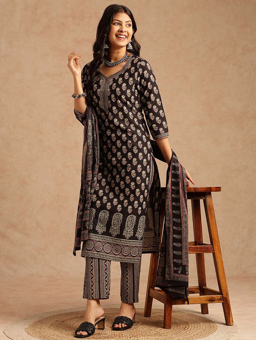 women printed three quarter sleeve kurta pant with dupatta set