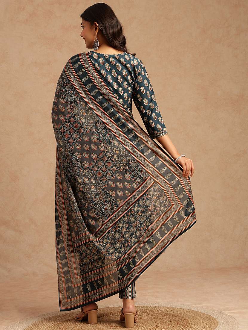 women printed three quarter sleeve kurta pant with dupatta set - 22074148 -  Standard Image - 3