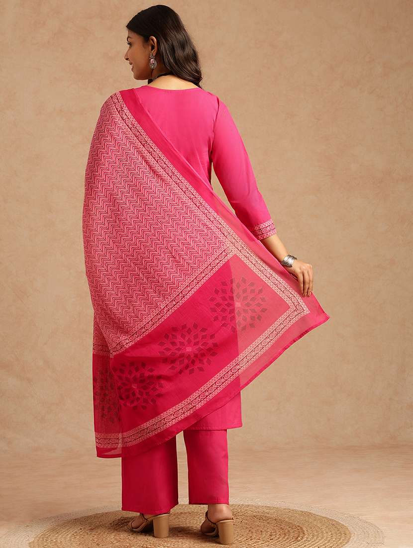 women printed three quarter sleeve kurta palazzo with dupatta set - 22074164 -  Standard Image - 3