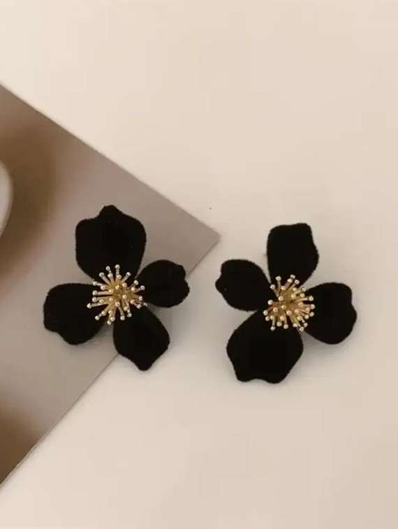 women black alloy flower studs earring - 22074174 -  Standard Image - 3
