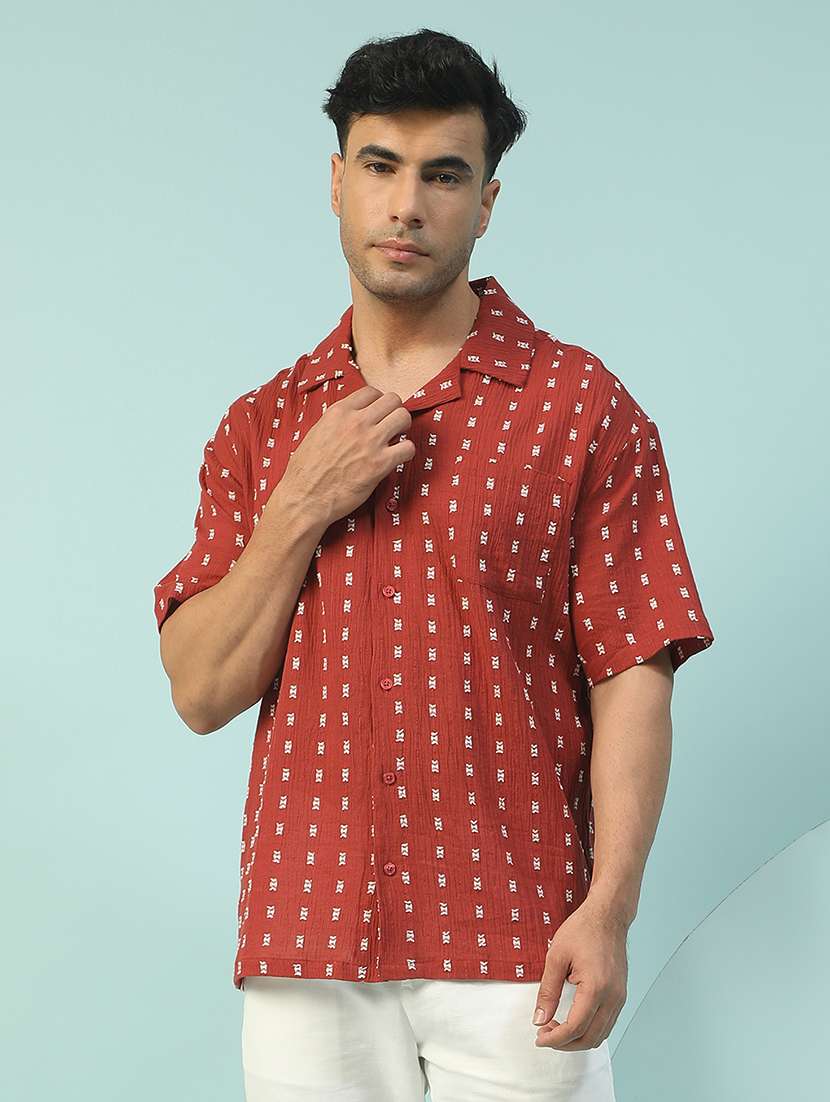 men self design short sleeve loose fit casual shirt