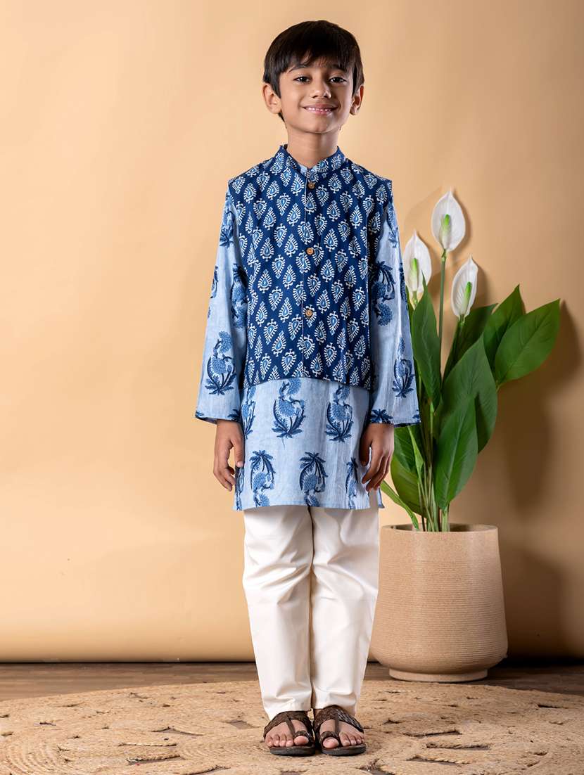 boys printed long sleeve kurta & pyjama set