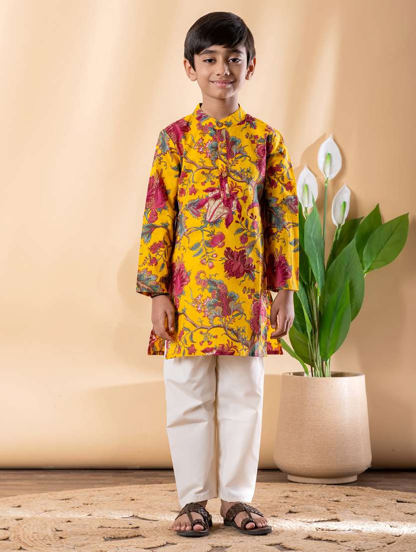 boys printed long sleeve kurta & pyjama set 