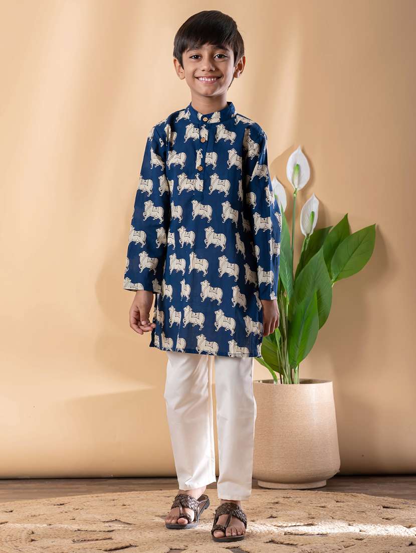 boys printed long sleeve kurta & pyjama set 