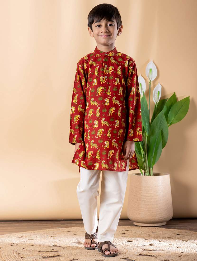 boys printed long sleeve kurta & pyjama set 
