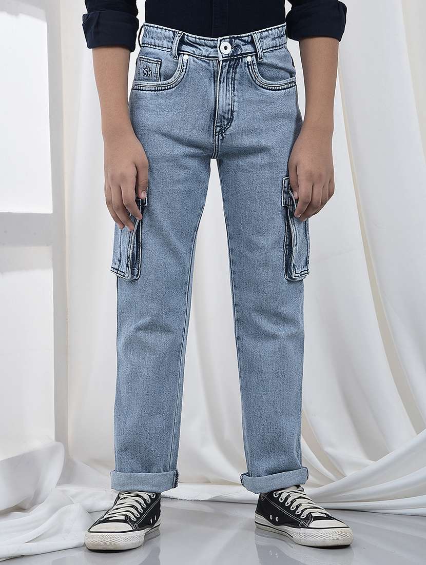 boys solid mid rise slim fit cargo