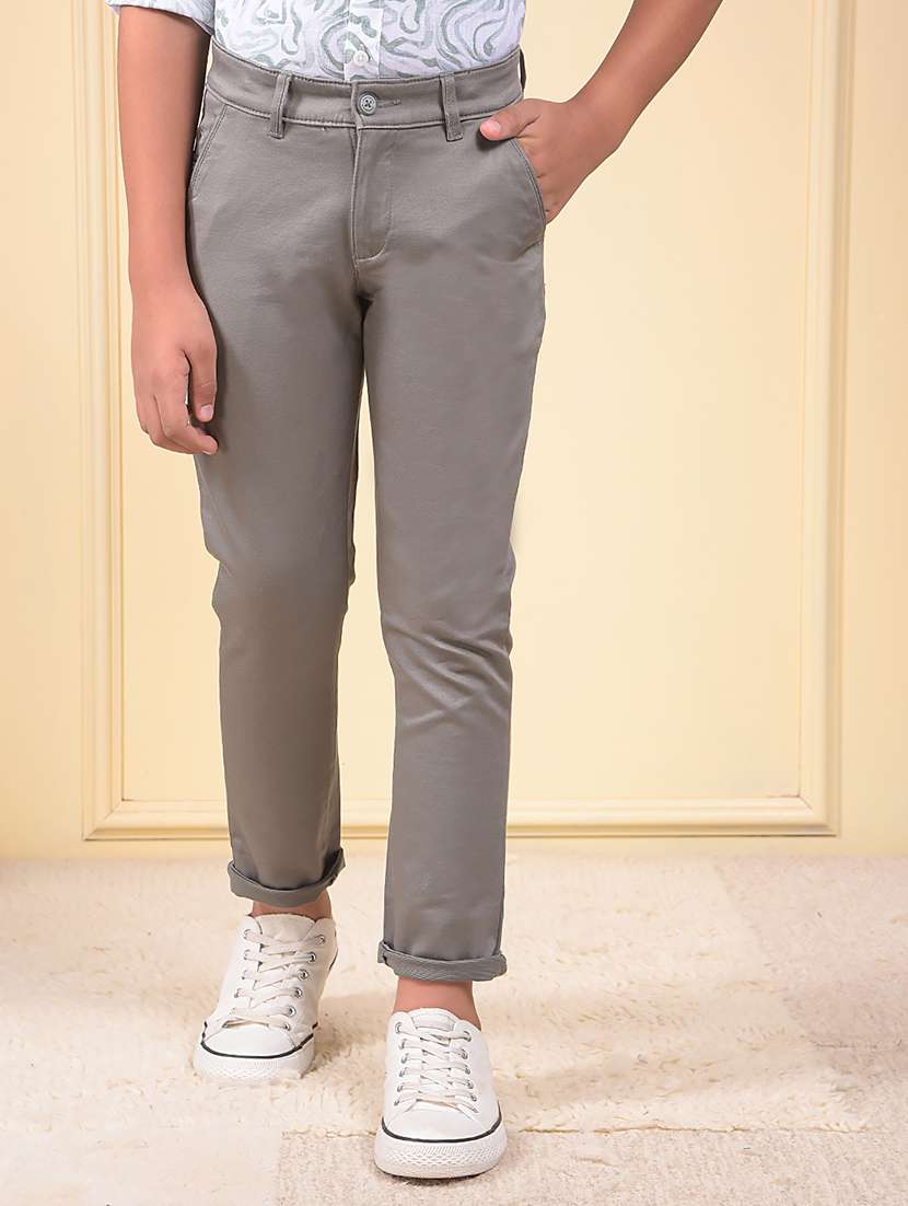 boys solid mid rise slim fit chinos