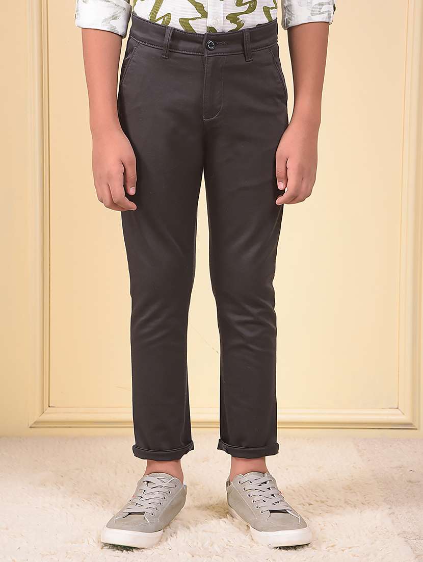 boys solid mid rise slim fit chinos 
