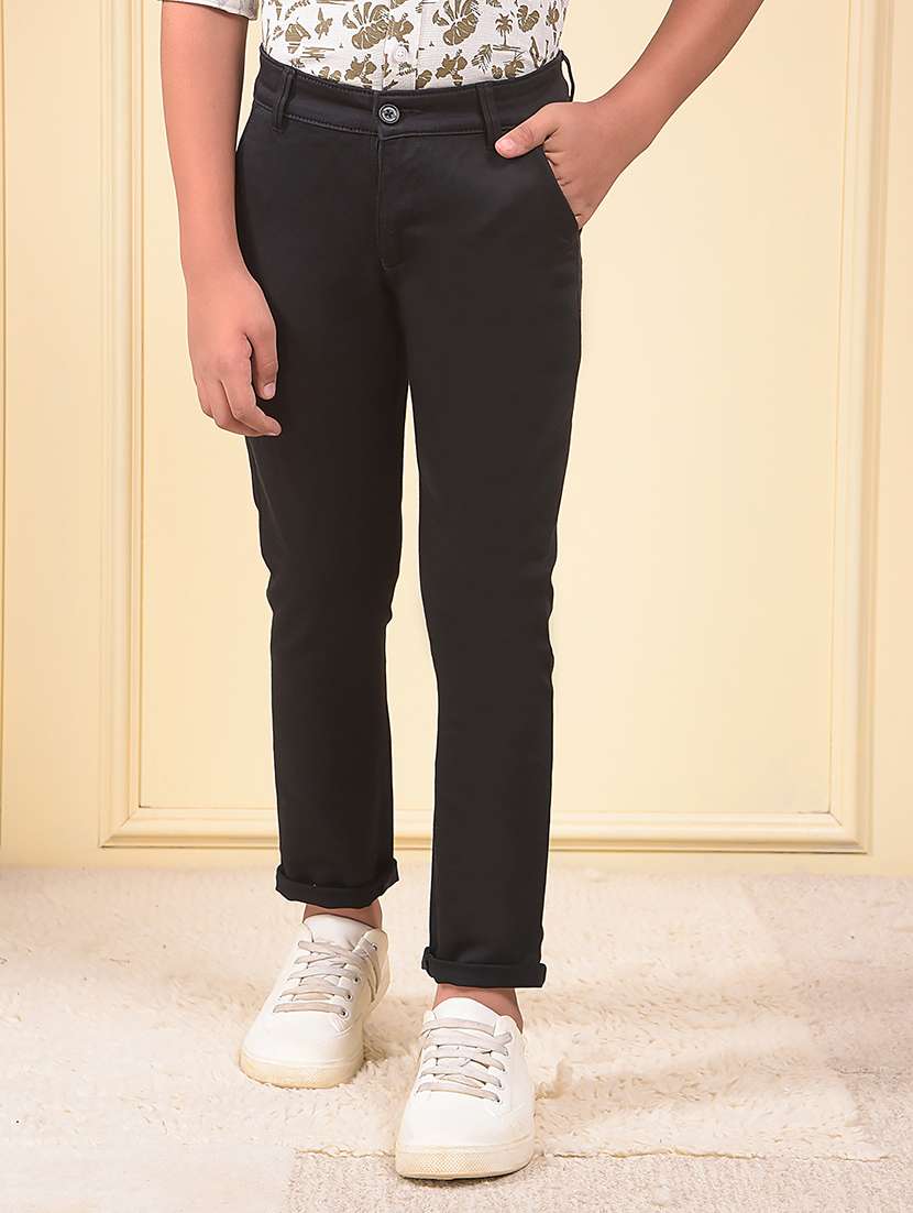 boys solid mid rise slim fit chinos 