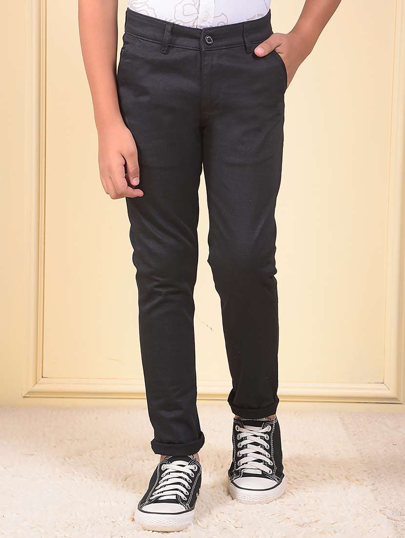 boys solid mid rise slim fit chinos 