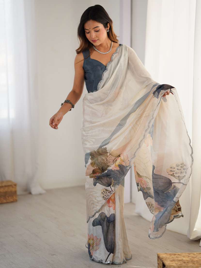 women printed casual wear saree with blouse - 22074462 -  Zoom Image - 0