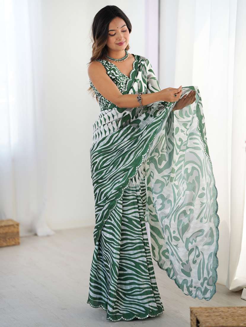 women printed casual wear saree with blouse - 22074527 -  Standard Image - 3