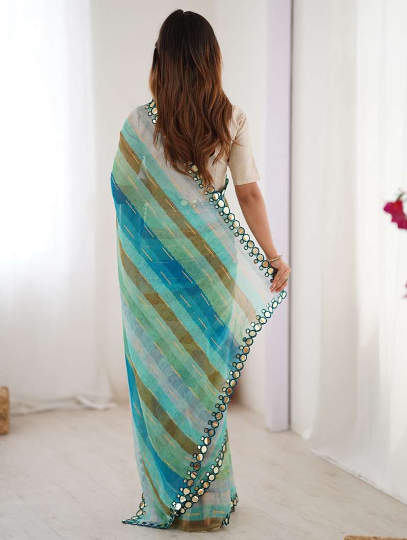 women printed casual wear saree with blouse - 22074622 -  Standard Image - 3