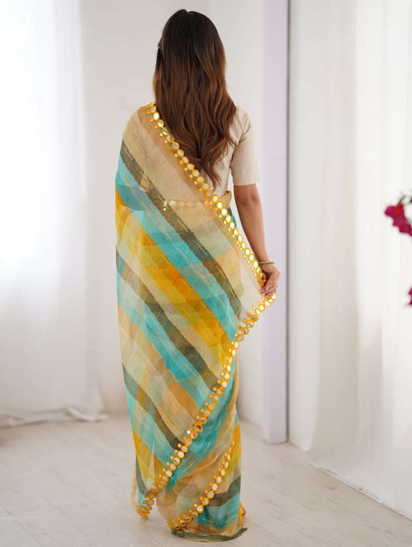 women printed casual wear saree with blouse - 22074623 -  Standard Image - 3