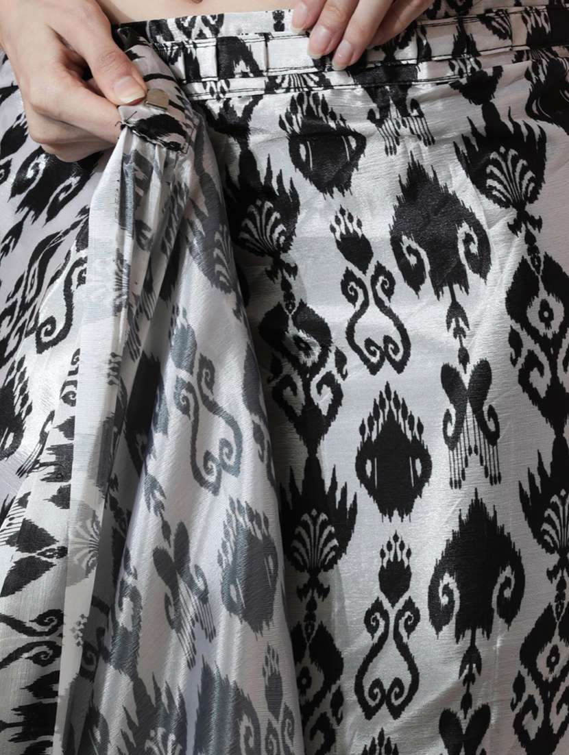 women ikat printed ready to wear saree with blouse - 22074677 - Standard Image - 3