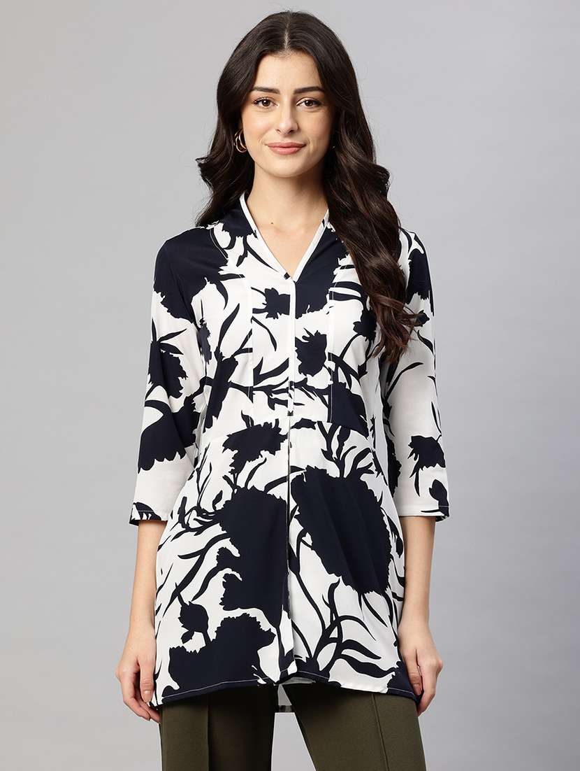 floral print notch neck crepe regular top - 22074688 -  Zoom Image - 0