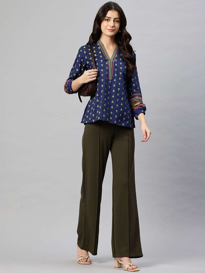 blue printed regular fit three quarter top - 22074690 - Standard Image - 3