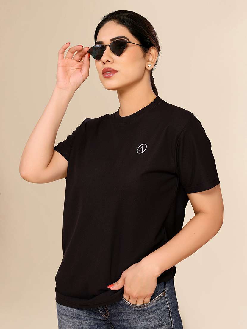 women solid short sleeves plain t-shirt - 22075816 - Zoom Image - 0