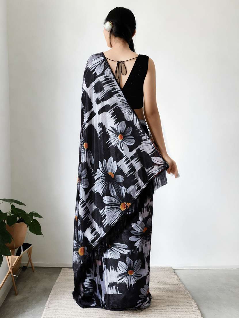 women printed casual wear saree with blouse - 22076061 - Standard Image - 3