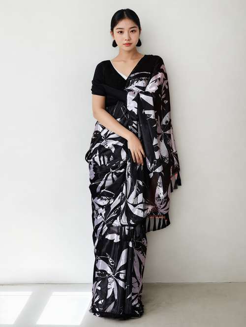 women printed casual wear saree with blouse - 22076082 -  Standard Image - 0