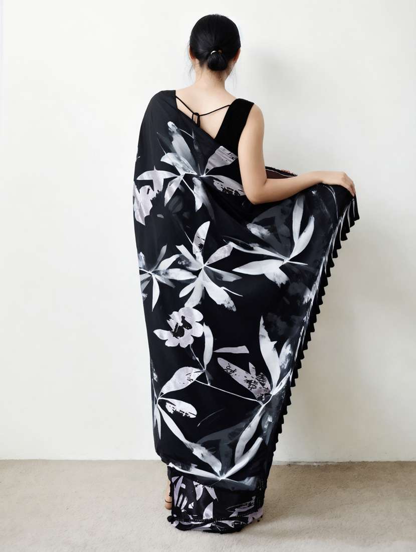 women printed casual wear saree with blouse - 22076082 - Standard Image - 3