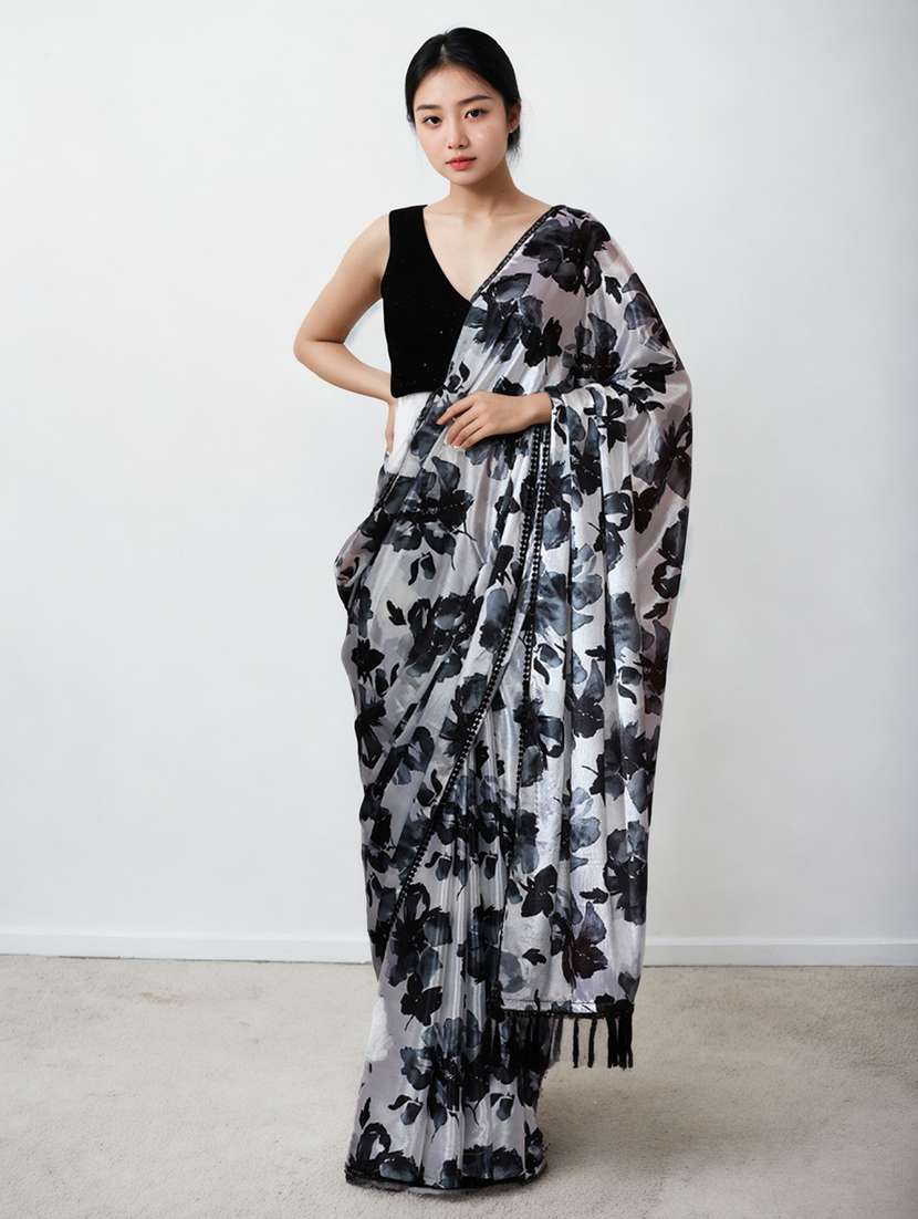 women printed casual wear saree with blouse - 22076083 -  Zoom Image - 0