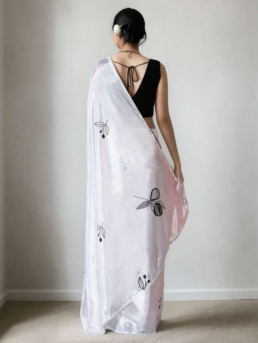 women printed casual wear saree with blouse - 22076101 - Standard Image - 3