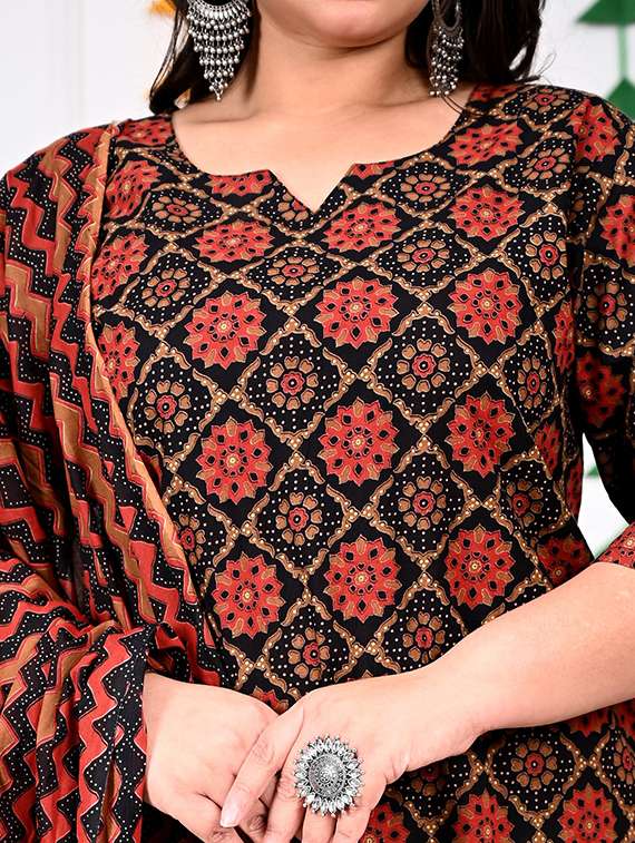 women printed three quarter sleeve kurta pant with dupatta set - 22076483 -  Standard Image - 3