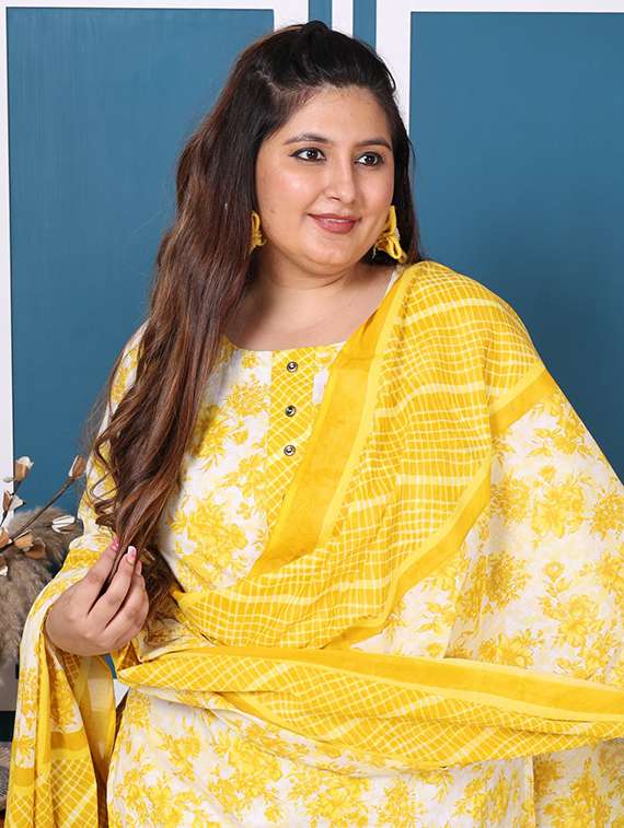 women floral printed three quarter sleeve kurta pant with dupatta set - 22076506 -  Standard Image - 3