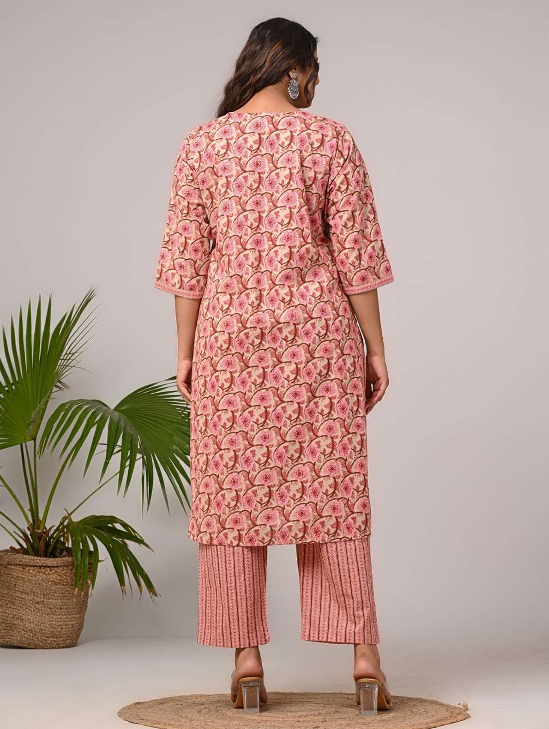 women floral printed three quarter sleeve kurta pant with dupatta set - 22076510 -  Standard Image - 3