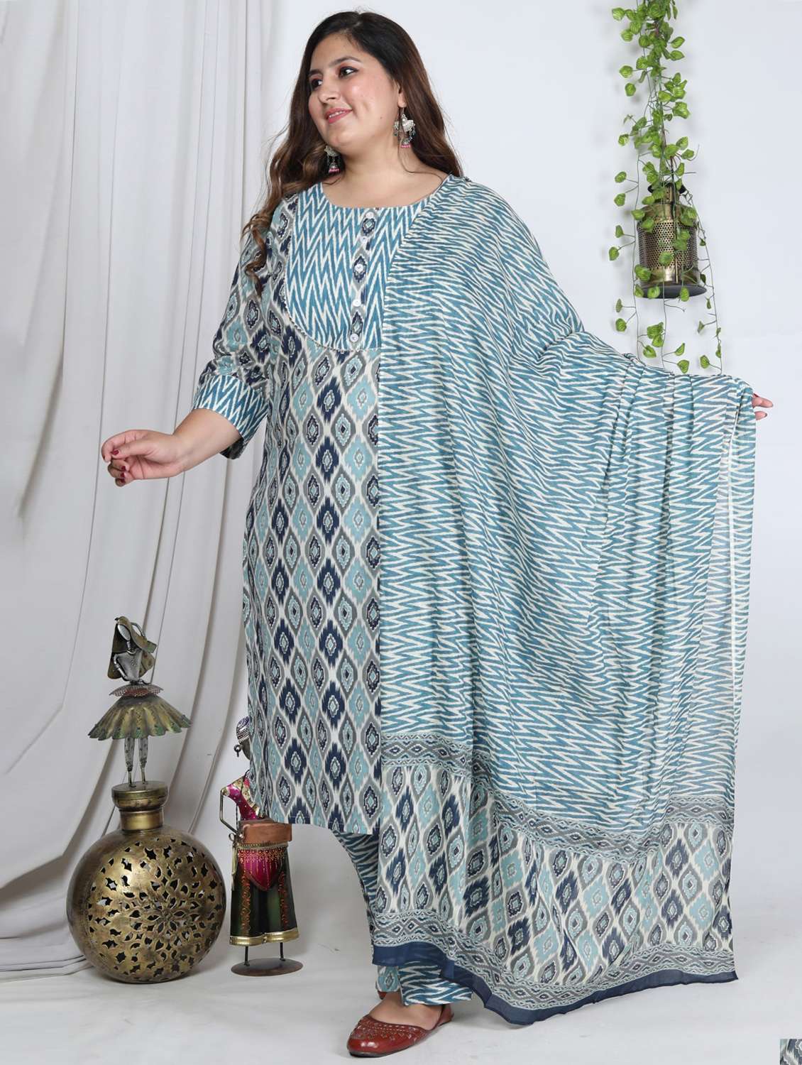 women printed three quarter sleeve kurta pant with dupatta set