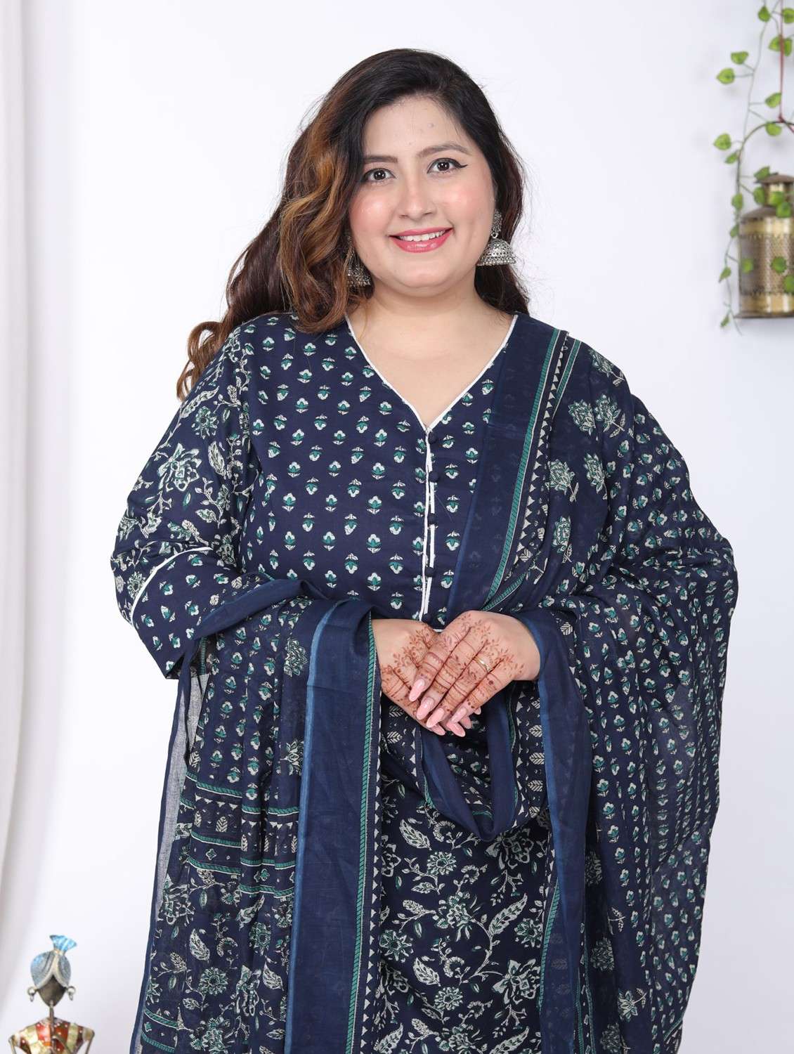 women floral printed three quarter sleeve kurta pant with dupatta set - 22076519 -  Standard Image - 3