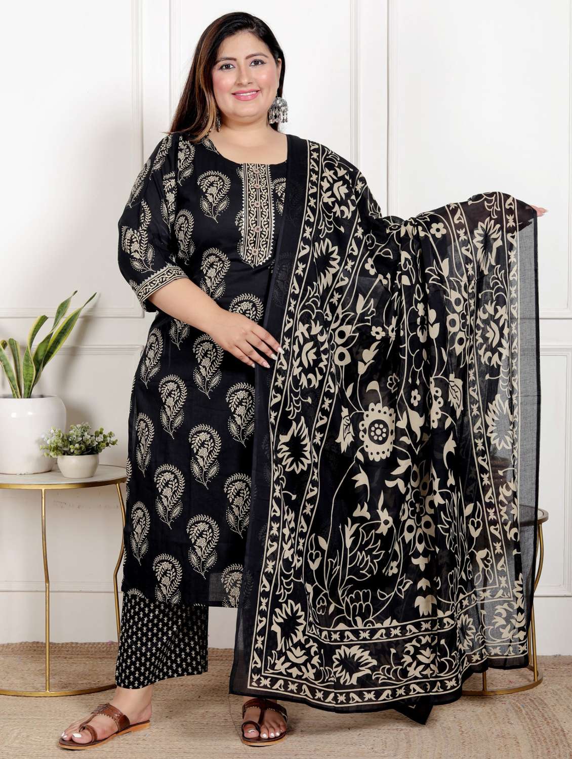 women printed three quarter sleeve kurta pant with dupatta set