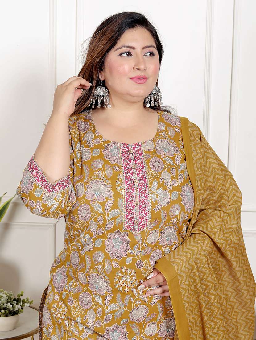 women floral printed three quarter sleeve kurta pant with dupatta set - 22076533 -  Standard Image - 3