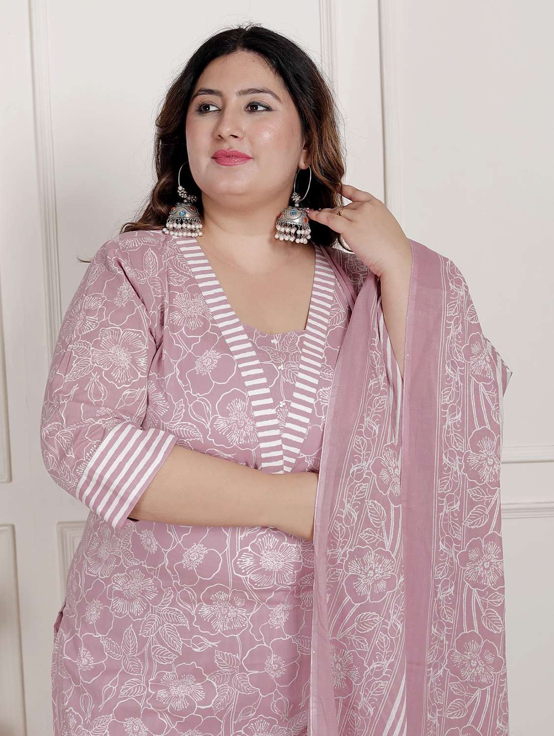 women floral printed three quarter sleeve kurta pant with dupatta set - 22076543 -  Standard Image - 3