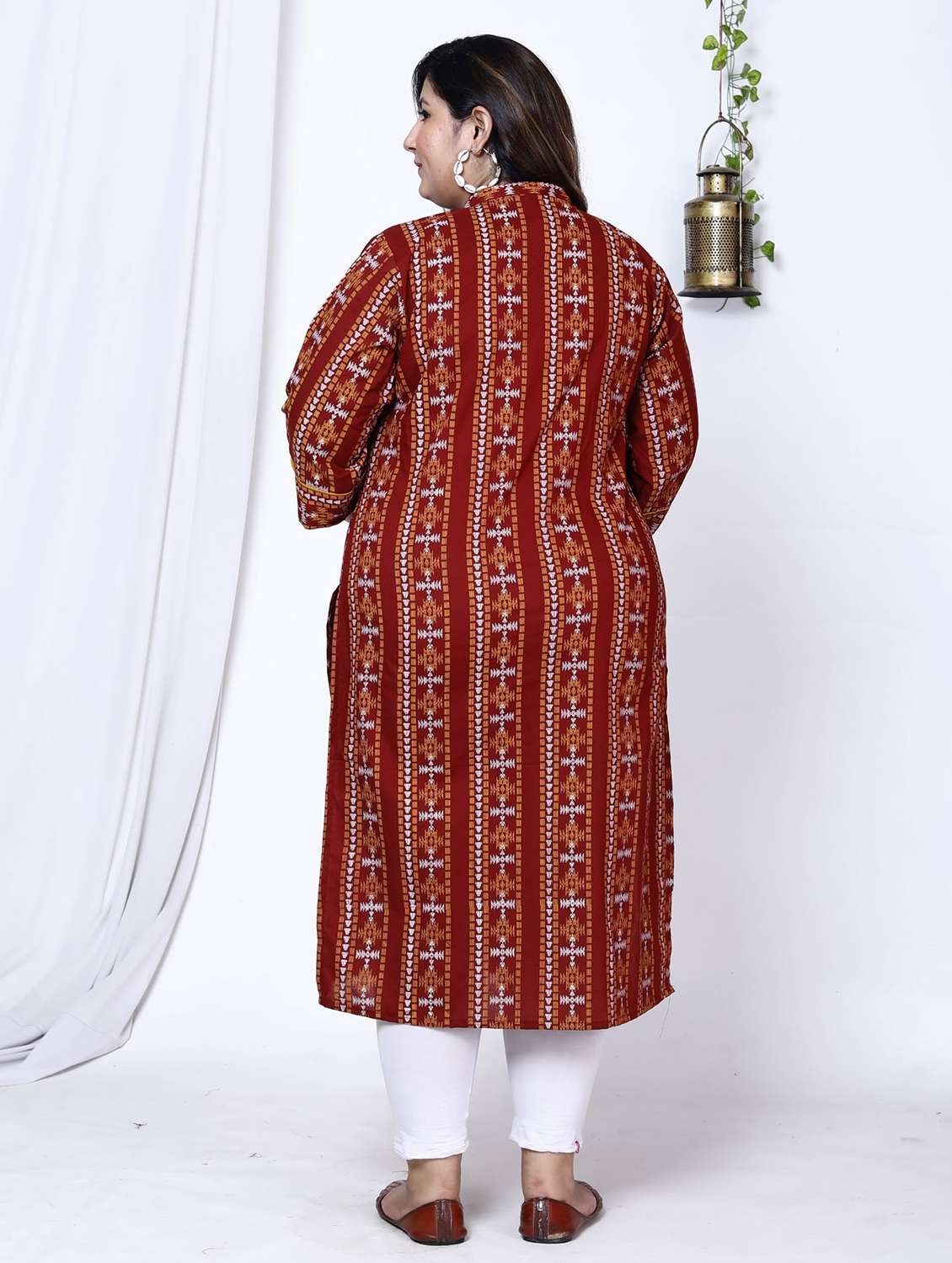 women plus size three quarter sleeve straight kurta - 22076565 -  Standard Image - 3