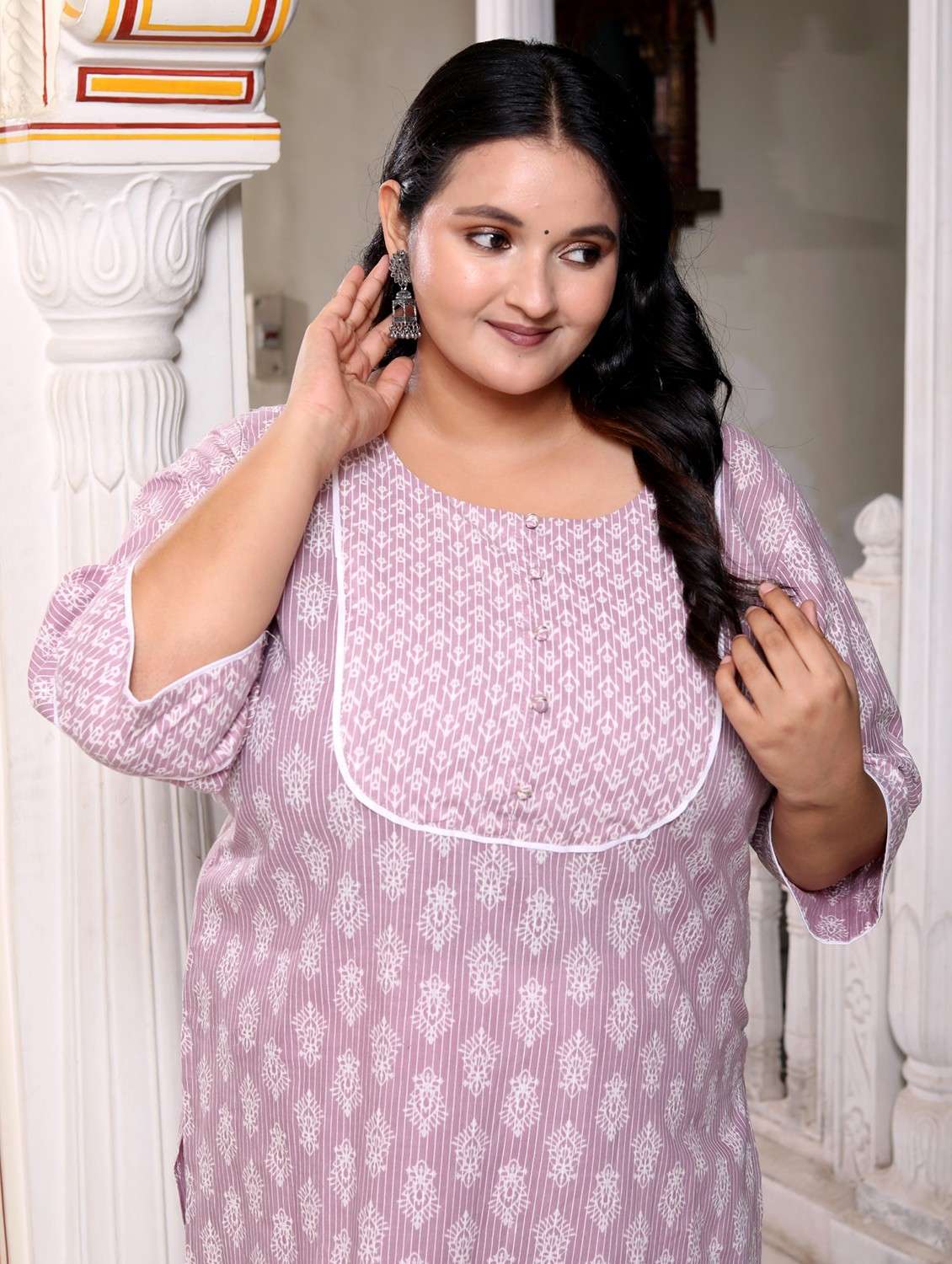 women plus size three quarter sleeve straight kurta - 22076581 -  Standard Image - 3
