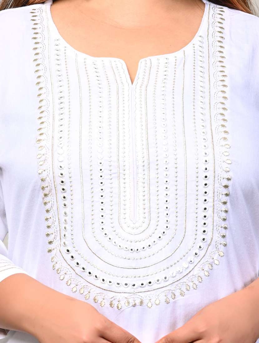 women plus size three quarter sleeve straight kurta - 22076597 -  Standard Image - 3