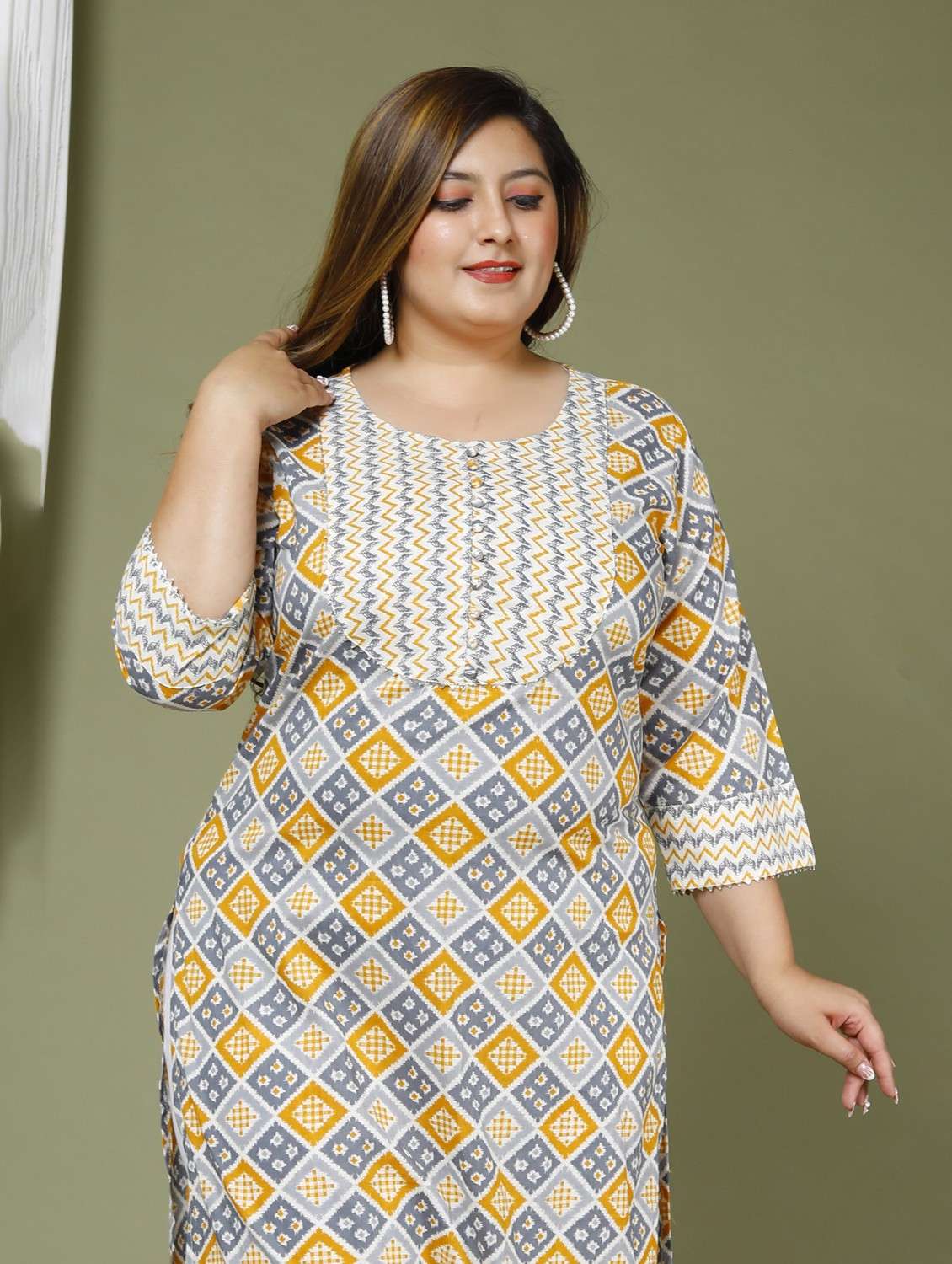 women plus size three quarter sleeve straight kurta - 22076642 -  Standard Image - 3