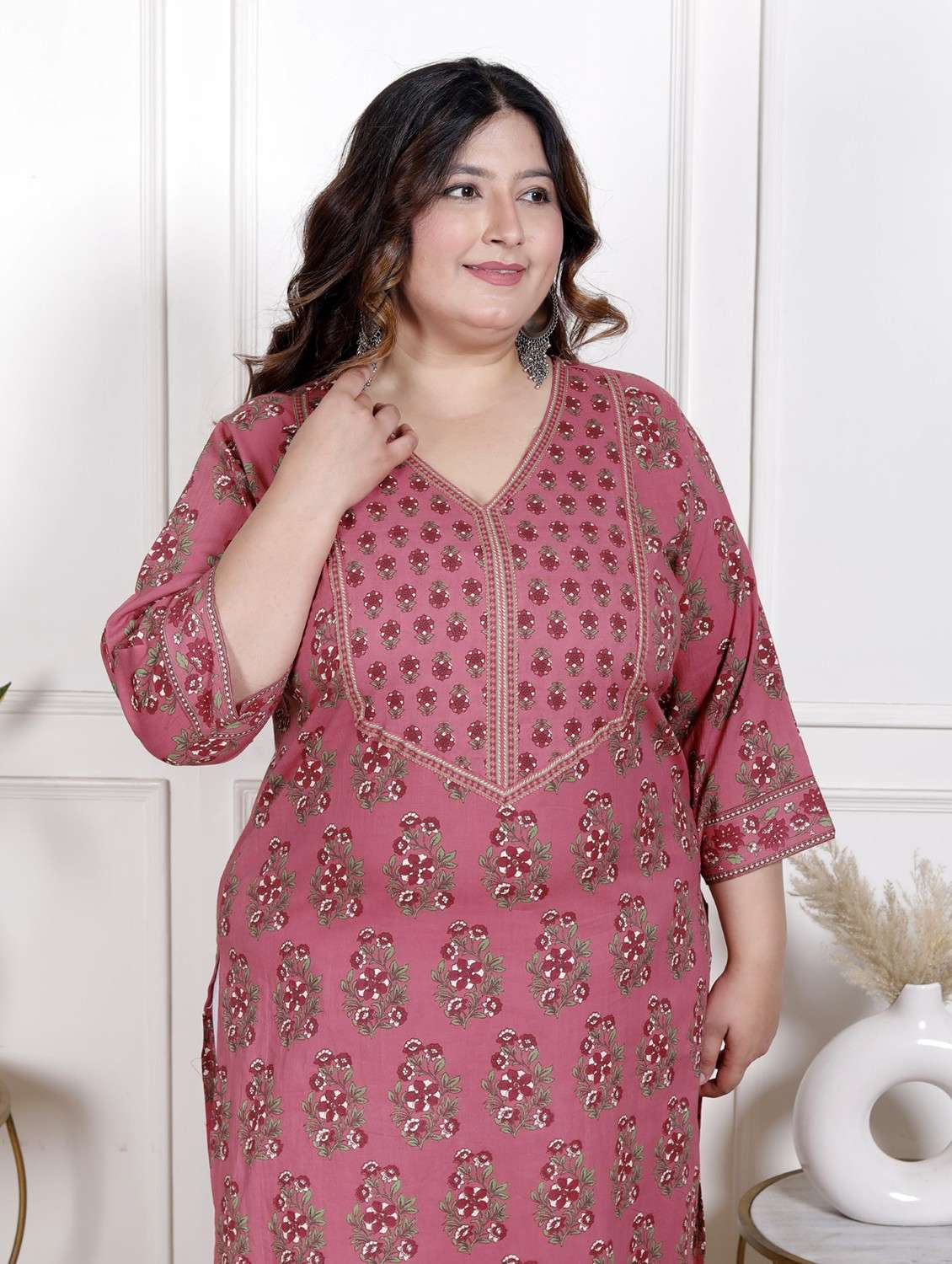 women plus size three quarter sleeve straight kurta - 22076667 -  Standard Image - 3