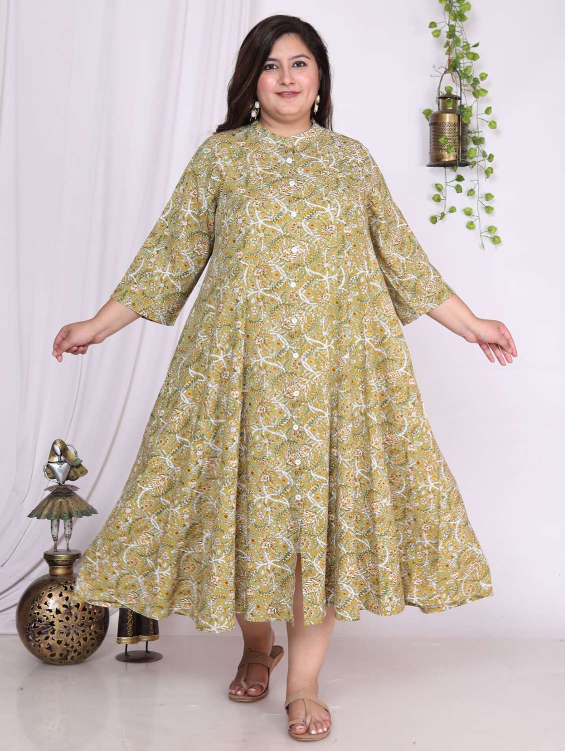 women printed three quarter sleeve flared dress