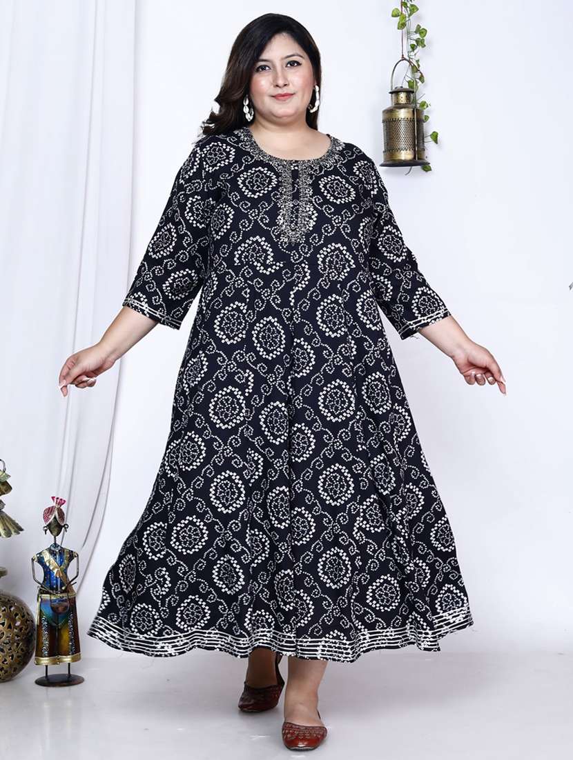 women printed three quarter sleeve flared dress