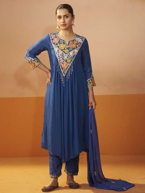 women embroidered long sleeve kurta pant with dupatta set - 22076914 - Standard Image - 0